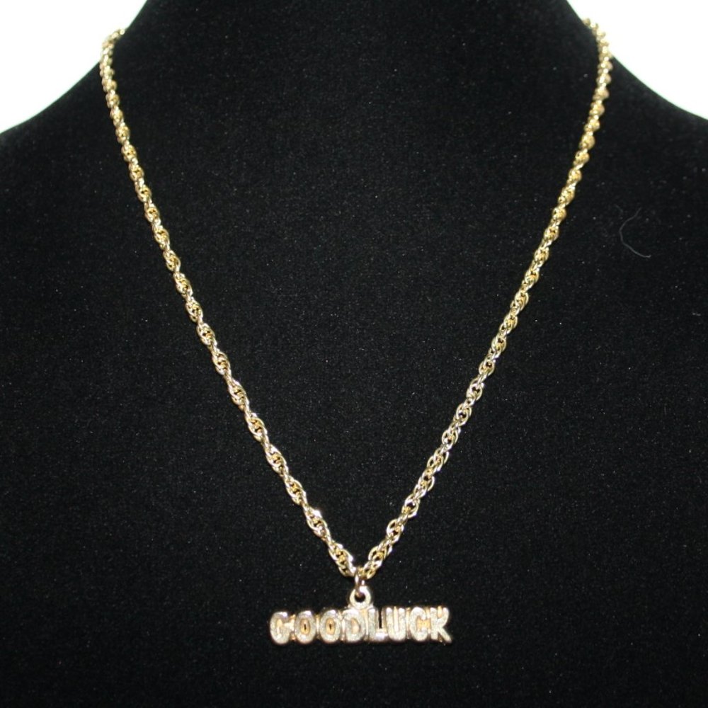 🍀✨💛 Gold “GOOD LUCK” Necklace · NWOT · 20" Chain · 1.5" Pendant